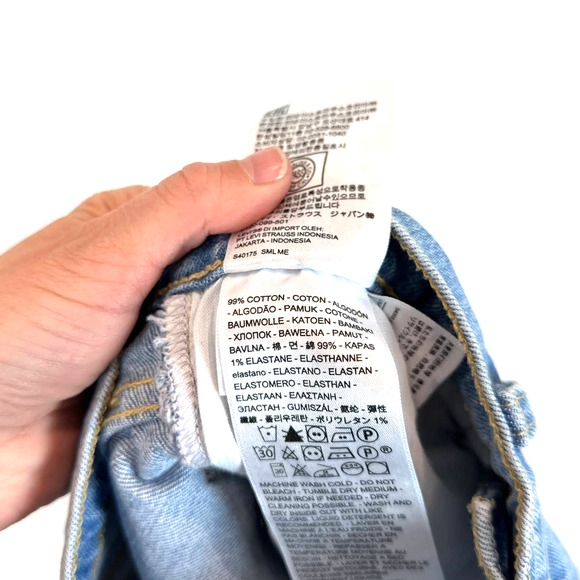 Levi's Ribcage Premium Denim Cut-Off High Rise Shorts Light Wash Women's Size 26 - Picture 4 of 4